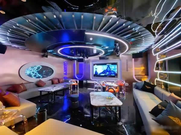 欢乐空间KTV (赣州高新区中心店)超高性价比巨幕包厢,预订即享7.5折加赠果盘+酒水+小吃